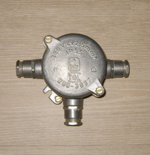 alte Verteilerdose 3fach AP