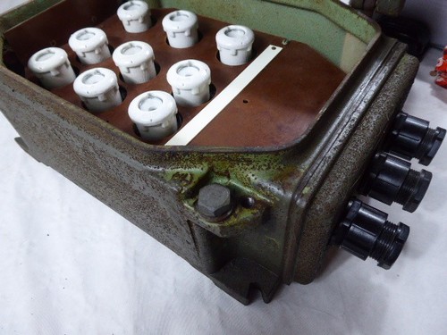 Alter sicherungskasten metall - sicherungskasten,