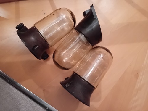 Drei bakelit glaskolbenlampen - drei,